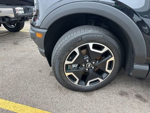 Used 2024 Ford Bronco Sport Outer Banks w/ Tech Package image 18