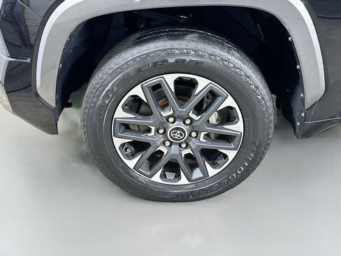 Used 2022 Toyota Tundra Limited image 7