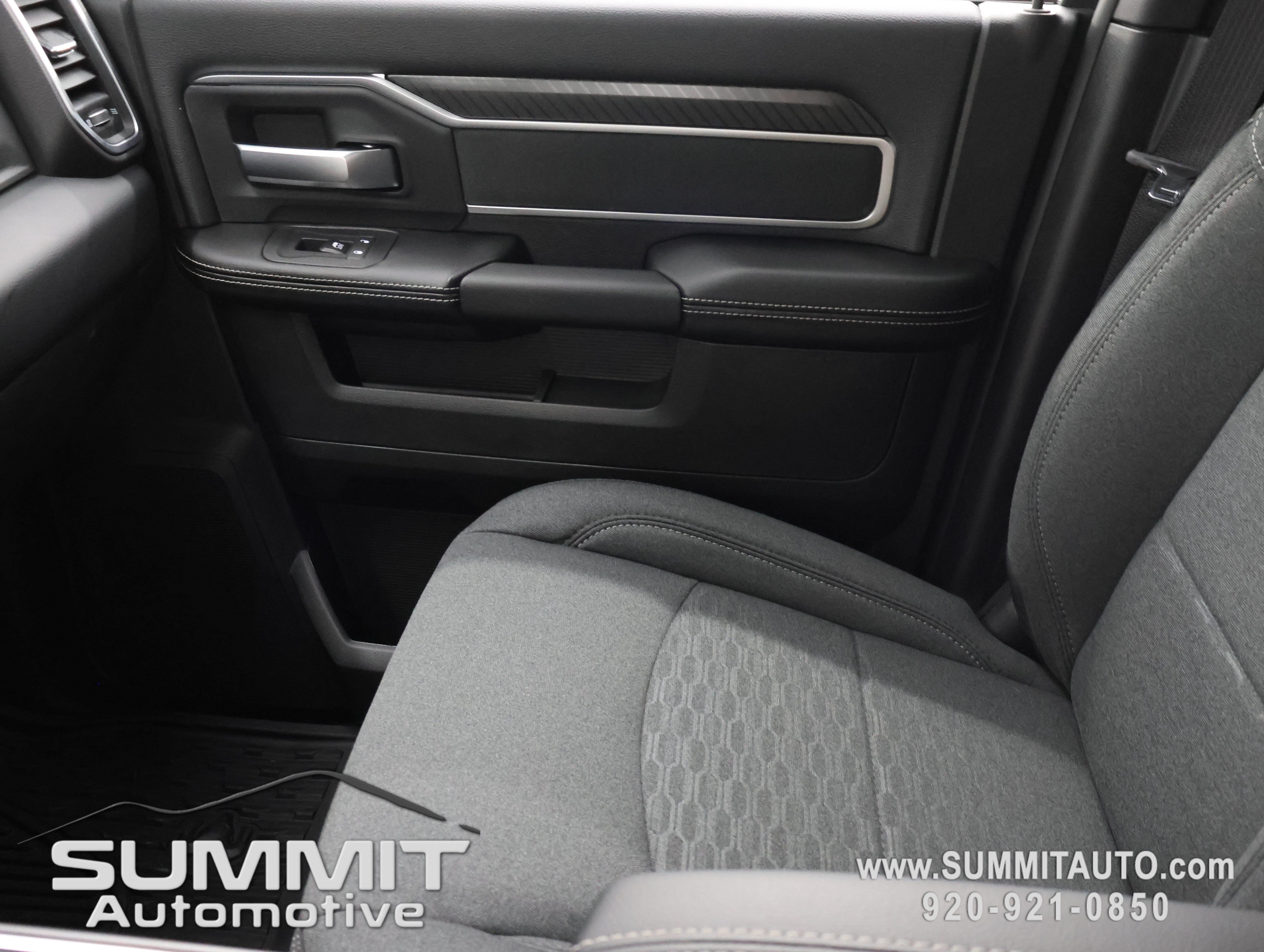 New 2026 RAM 3500 Big Horn AWD/4WD image 13