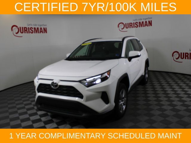 Used 2025 Toyota RAV4 XLE FWD image 1