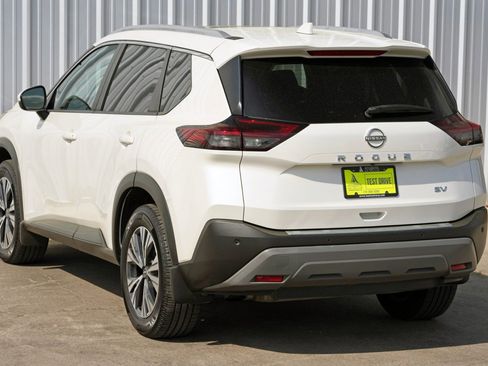 Used 2022 Nissan Rogue SV w/ SV Premium Package image 40