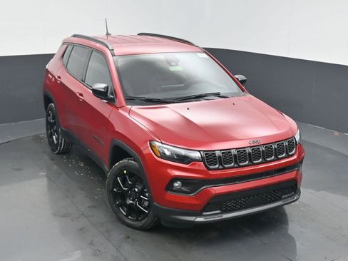 New 2026 Jeep Compass Latitude image 38