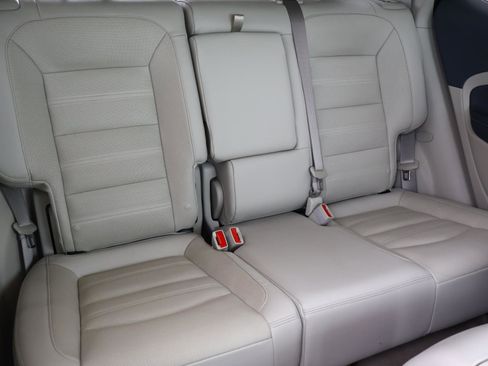 Used 2024 GMC Terrain Denali w/ Denali Premium Package AWD/4WD image 19