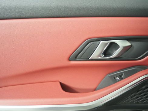 Used 2025 BMW 330i Sedan image 13