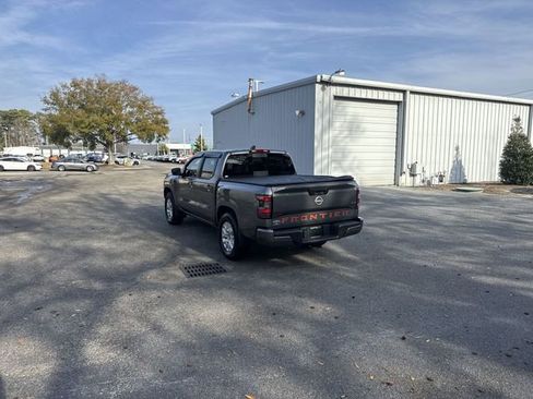 Used 2024 Nissan Frontier SV w/ SV Convenience Package image 7