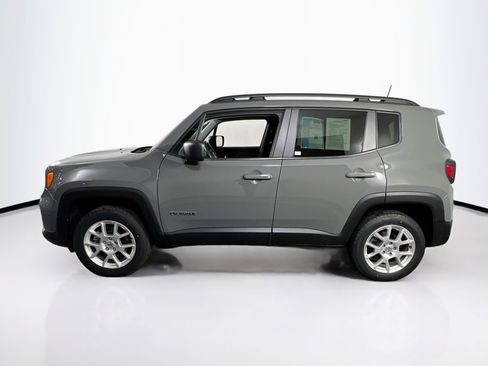 Used 2022 Jeep Renegade Latitude w/ Convenience Group image 8