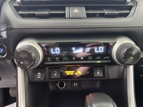 Used 2019 Toyota RAV4 XLE image 31