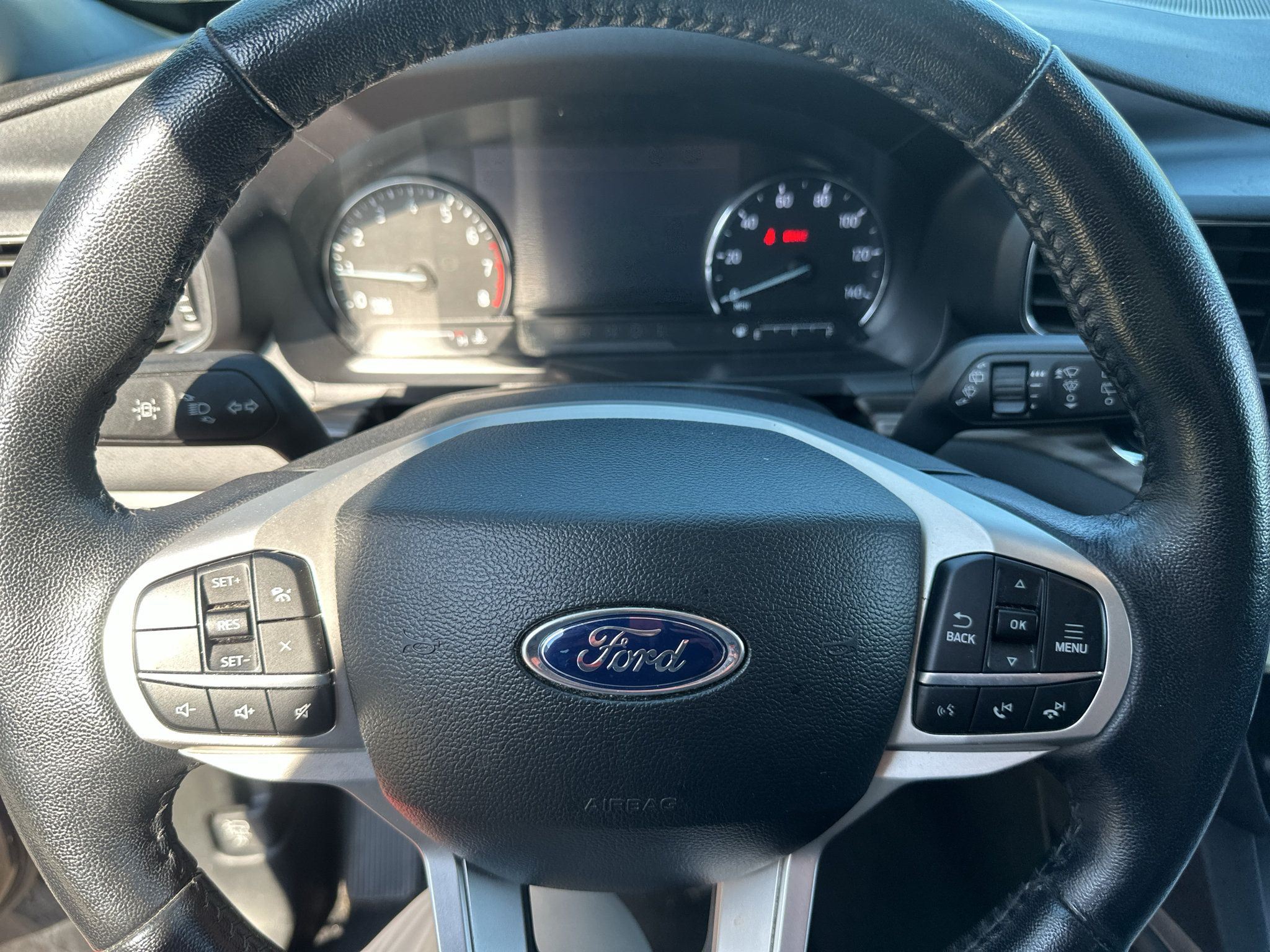 Used 2023 Ford Explorer Limited w/ Equipment Group 301A RWD image 25