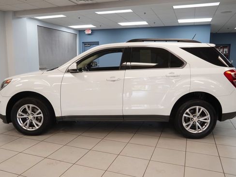 Used 2017 Chevrolet Equinox LT w/ Convenience Package AWD/4WD image 2