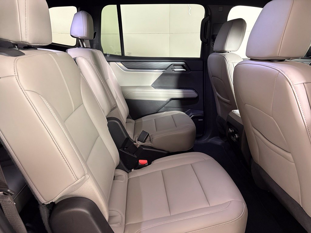 Certified 2026 GMC Acadia Elevation w/ Elevation Premium Package FWD image 20