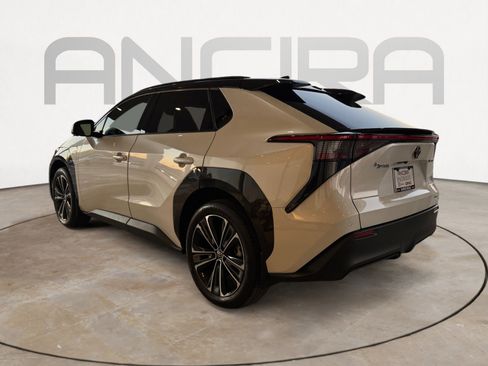 Used 2023 Toyota bZ4X Limited image 8