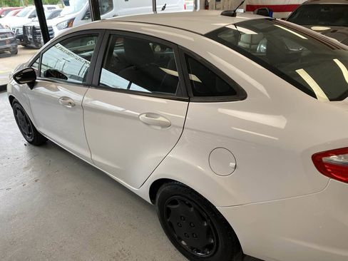 Used 2015 Ford Fiesta S image 11