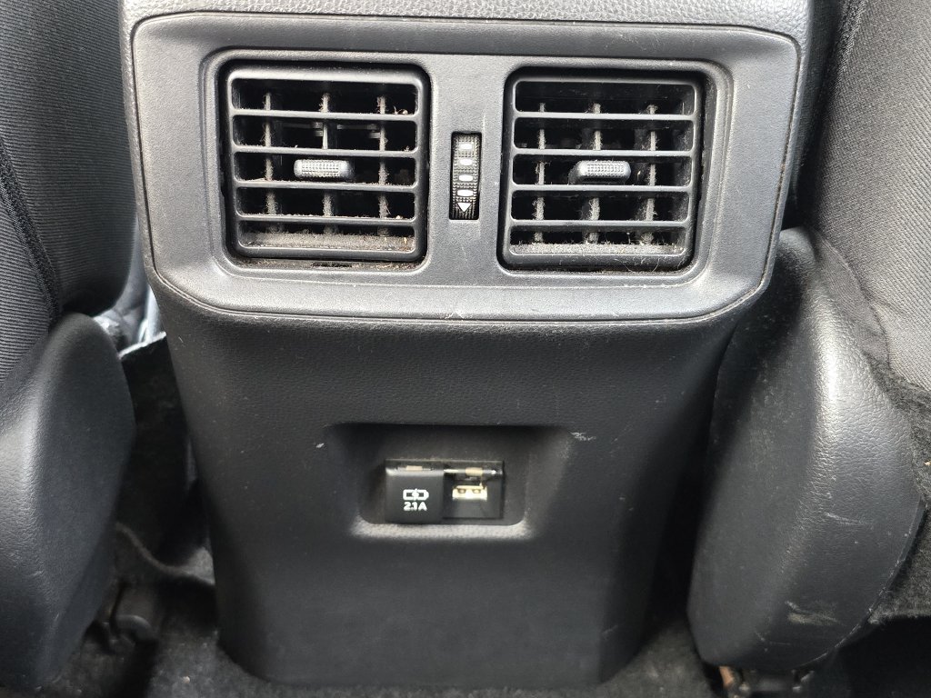 Used 2021 Toyota RAV4 XLE FWD image 13