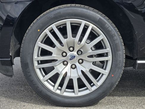 Certified 2022 Ford Expedition Max Platinum image 10