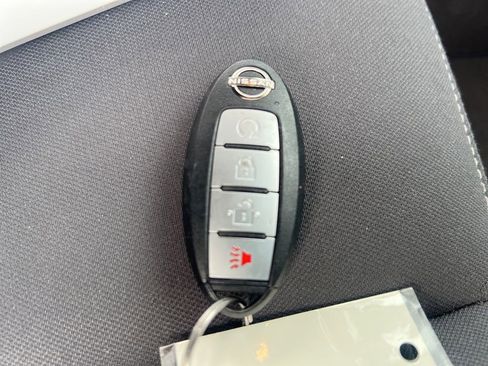 Certified 2024 Nissan Titan SV w/ SV Convenience Package image 25