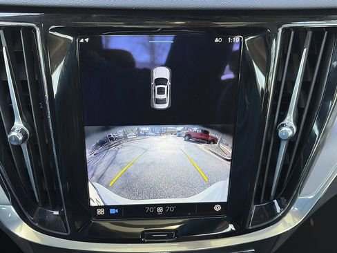 Used 2024 Volvo S60 B5 Core image 12