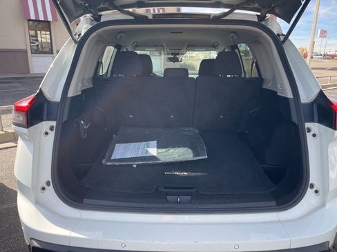 Used 2024 Nissan Rogue S image 11