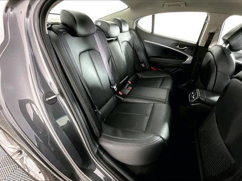 Used 2020 Genesis G70 2.0T image 19