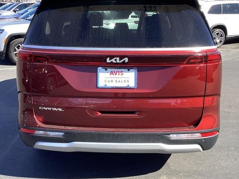 Used 2024 Kia Carnival LX image 8