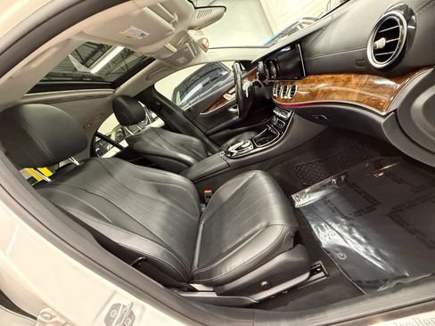 Used 2017 Mercedes-Benz E 300 4MATIC image 23
