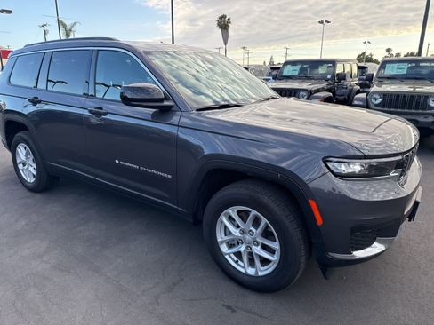 Used 2025 Jeep Grand Cherokee L Laredo RWD image 9