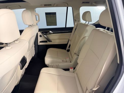 Used 2023 Lexus GX 460 Premium AWD/4WD image 23