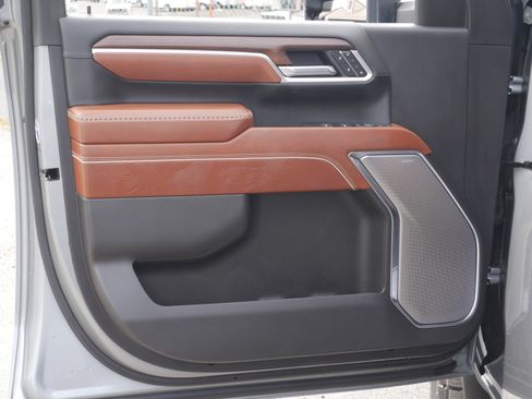 Used 2025 GMC Sierra 2500 Denali Ultimate w/ Max Trailering Package AWD/4WD image 40