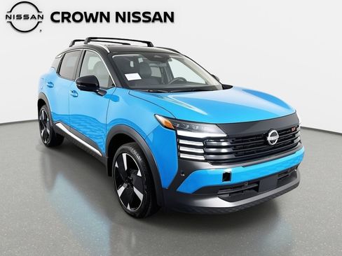 Used 2026 Nissan Kicks SR w/ SR Premium Package FWD image 3