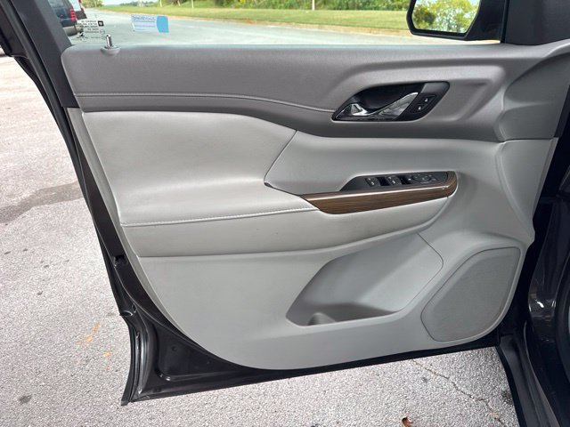Used 2019 GMC Acadia SLE FWD image 14