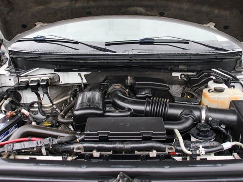 Used 2010 Ford F150 XLT image 11