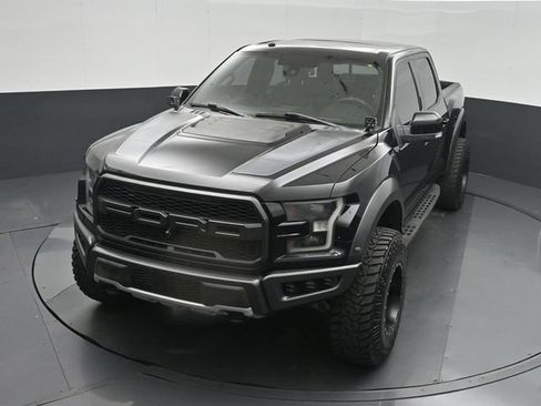 Used 2017 Ford F150 Raptor w/ Equipment Group 802A Luxury AWD/4WD image 42