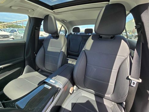 Used 2026 Mercedes-Benz C 300 Sedan image 22