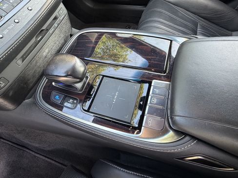 Used 2018 Lexus LS 500 w/ Interior Upgrade Package RWD image 29