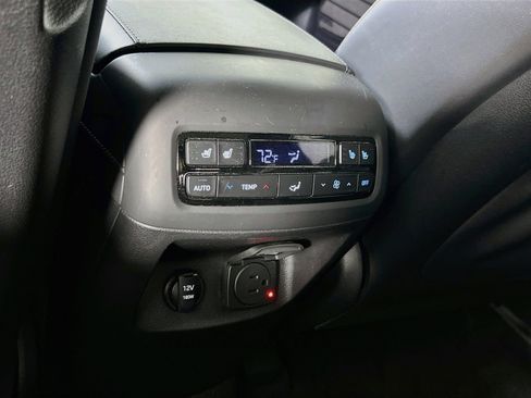 Used 2023 Hyundai Palisade Calligraphy w/ Winter Package image 27