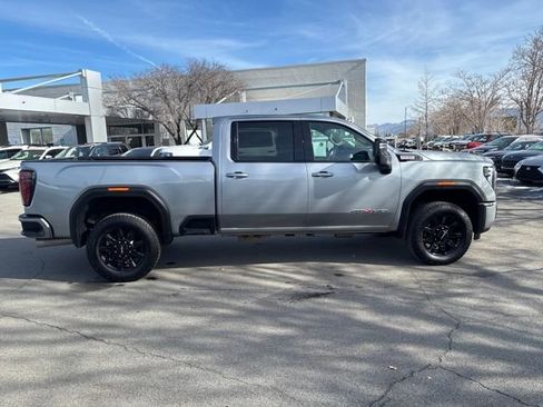 Used 2025 GMC Sierra 2500 AT4 image 8