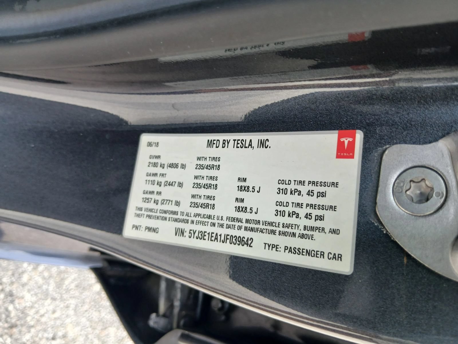 Used 2018 Tesla Model 3 Long Range RWD image 9