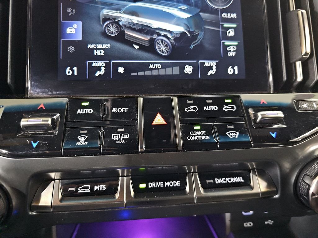 Certified 2025 Lexus LX 600 4WD w/ Appearance Package image 26