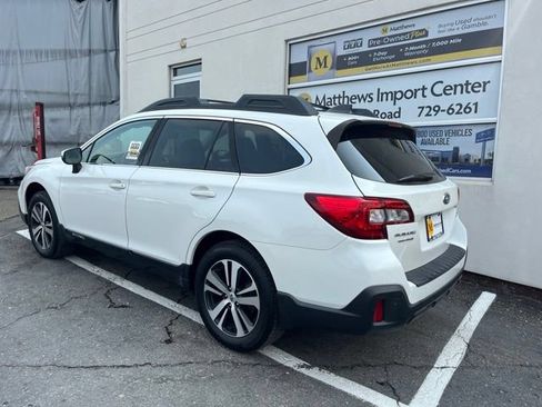 Used 2019 Subaru Outback 2.5i Limited AWD/4WD image 3
