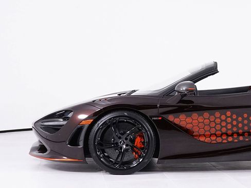 Used 2024 McLaren 750S Spider image 12