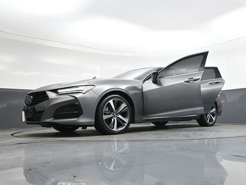 Certified 2025 Acura TLX w/ Technology Package image 40