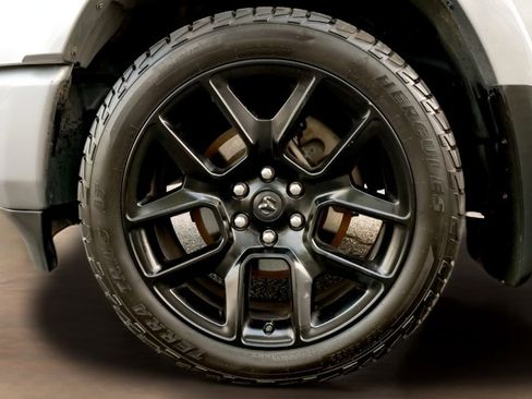 Used 2020 RAM 1500 Laramie AWD/4WD image 44