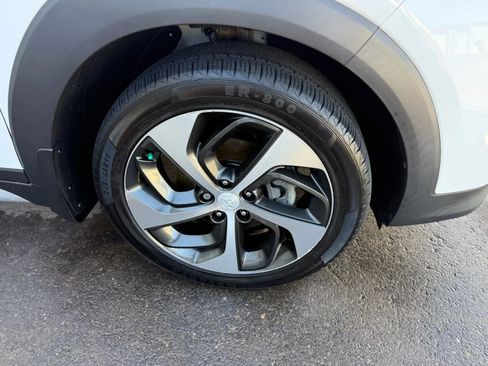 Used 2018 Hyundai Tucson Value AWD/4WD image 12