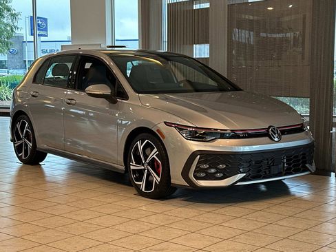 New 2025 Volkswagen GTI SE image 6