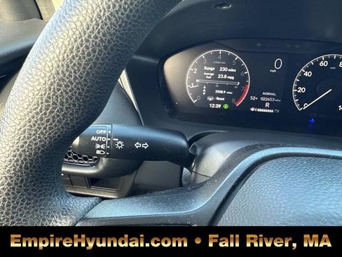 Used 2023 Honda HR-V LX image 31