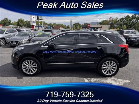 Used 2017 Cadillac XT5 Platinum w/ Driver Assist Package AWD/4WD image 4