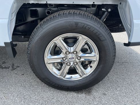 New 2025 Ford F150 XLT w/ Equipment Group 302A MID image 19