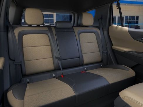 New 2026 Chevrolet Equinox ACTIV w/ Convenience Package III AWD/4WD image 17