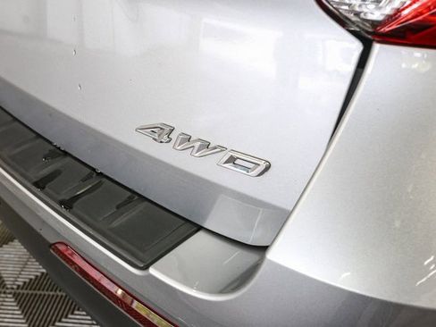 Used 2022 Ford Explorer XLT image 10