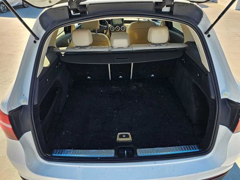 Used 2018 Mercedes-Benz GLC 300 4MATIC image 14