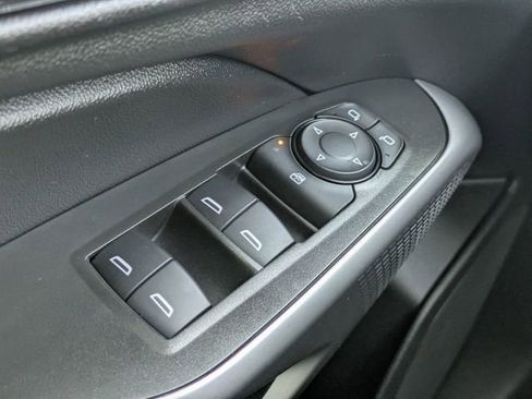 Used 2024 Chevrolet Trax RS w/ Driver Confidence Package image 24